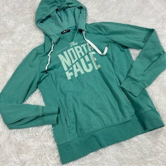 The North Face Mint Green Hoodie Long Sleeve Woman’s Top Size Medium - Picture 1 of 11